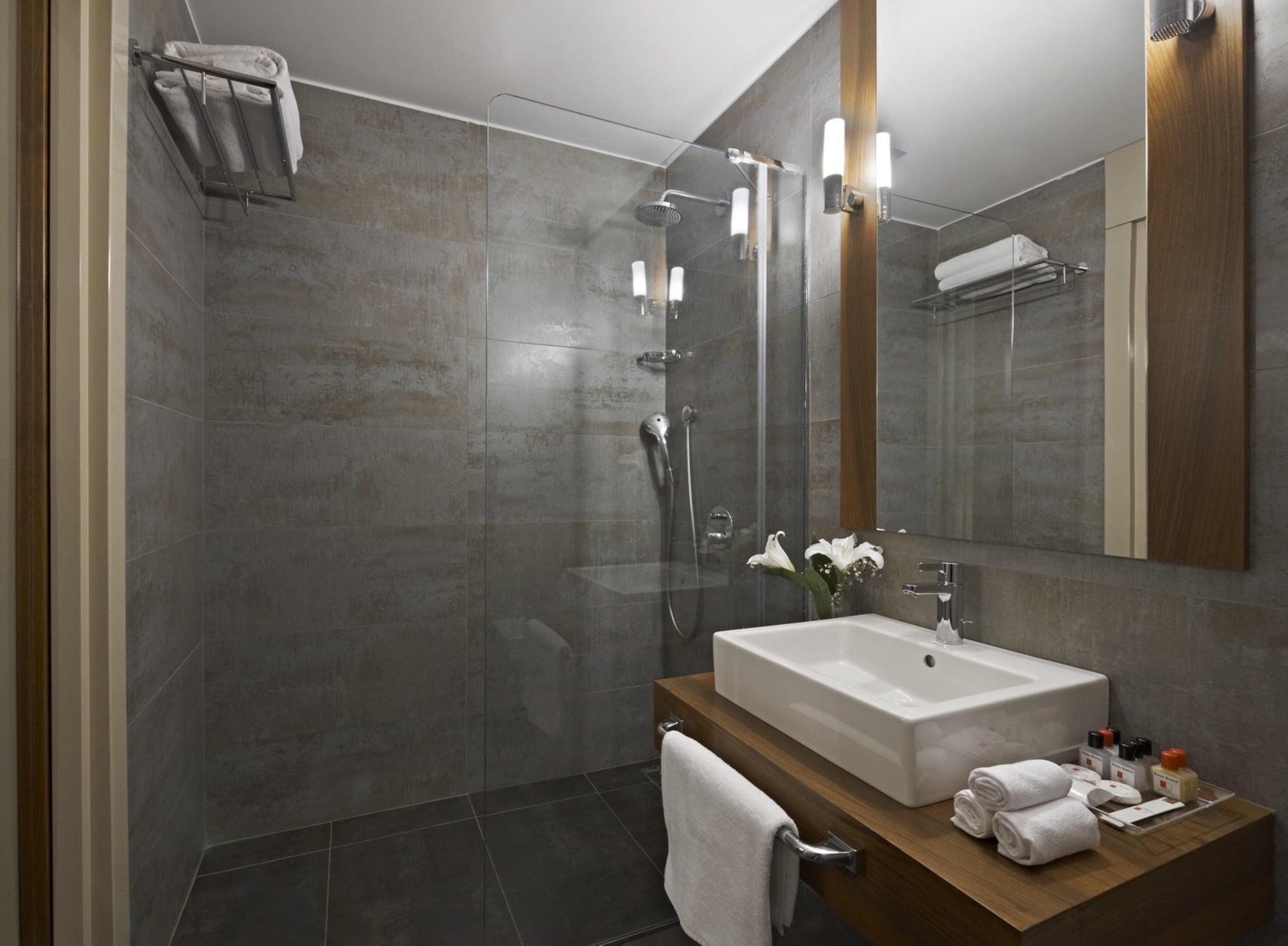 Four Points Flex By Sheraton Istanbul Taksim Square Екстериор снимка