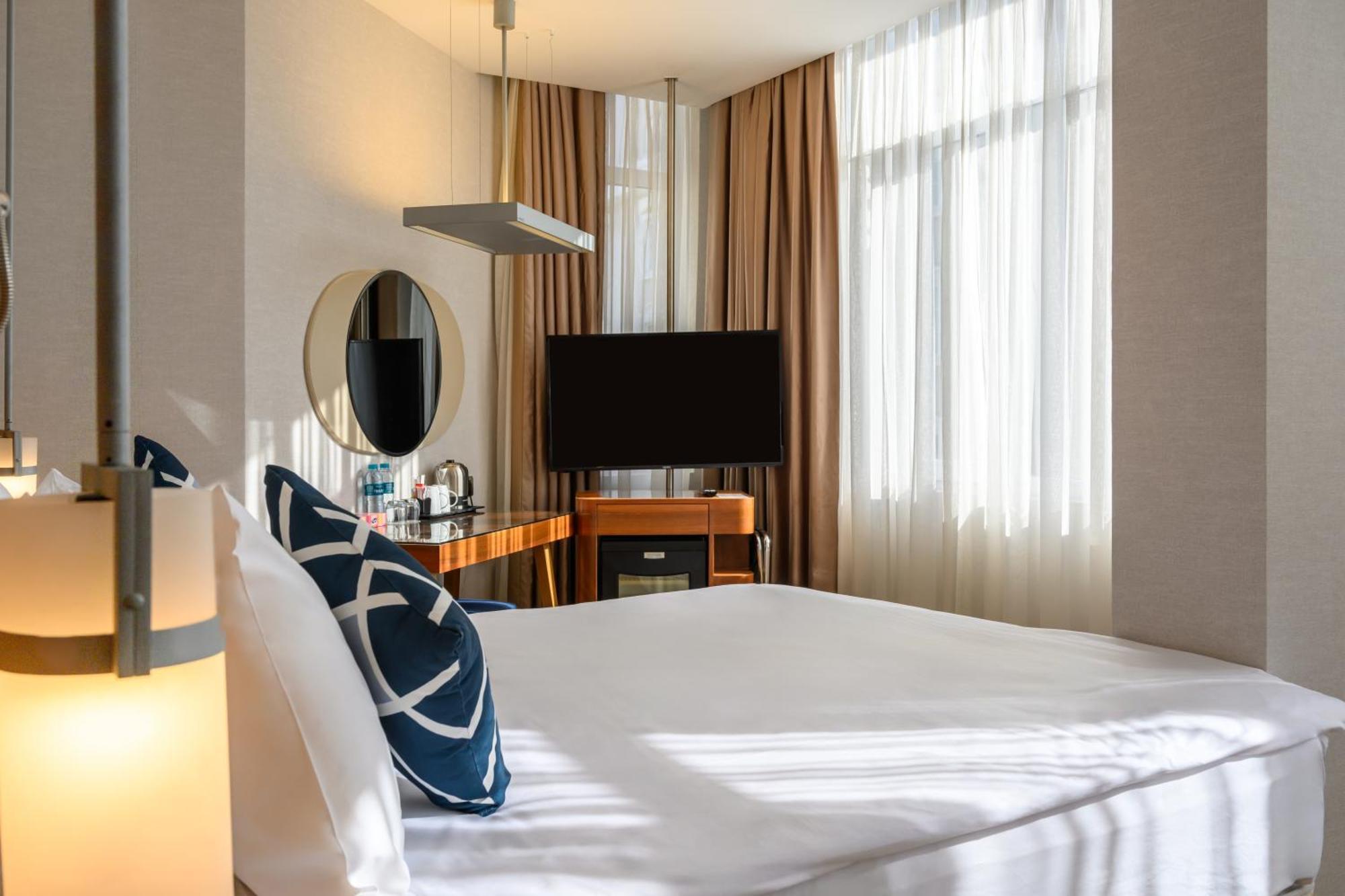 Four Points Flex By Sheraton Istanbul Taksim Square Екстериор снимка