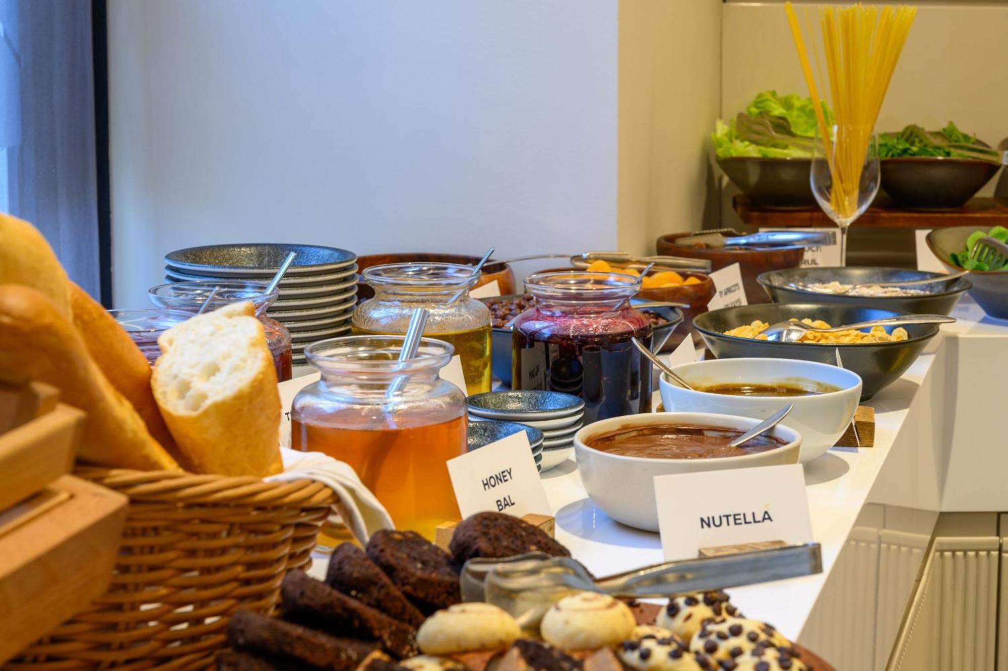 Four Points Flex By Sheraton Istanbul Taksim Square Екстериор снимка